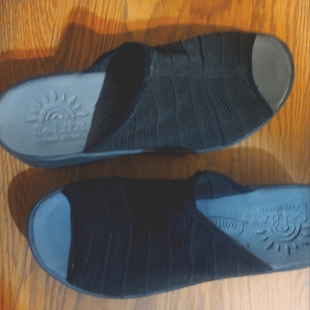 SoLite Easy sreet Womens Slip-On Shoes